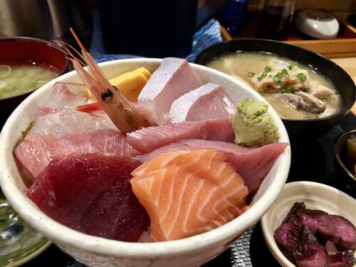 日替わり海鮮丼の写真